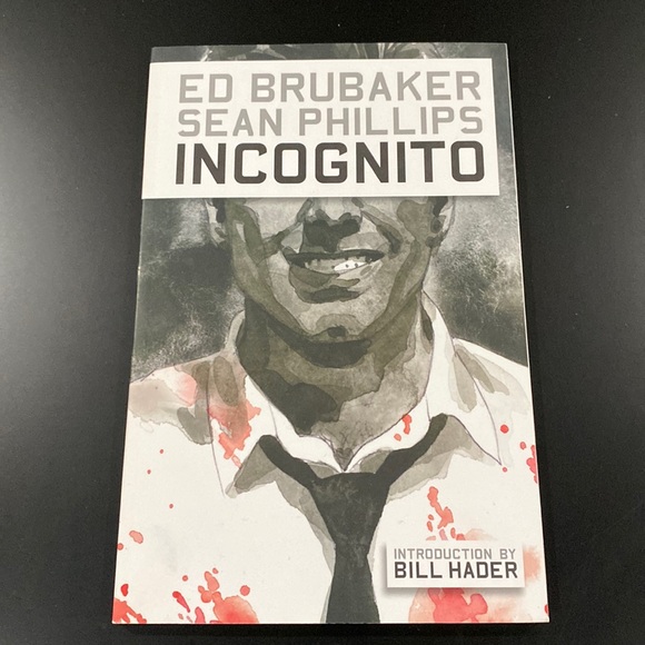 Incognito by Ed Brubaker and Sean Phillips - Graphic Novel - Picture 1 of 5